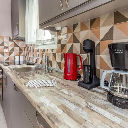 Kate'S Modern 2 Bedroom Apartment In Perea Peraía Zewnętrze zdjęcie